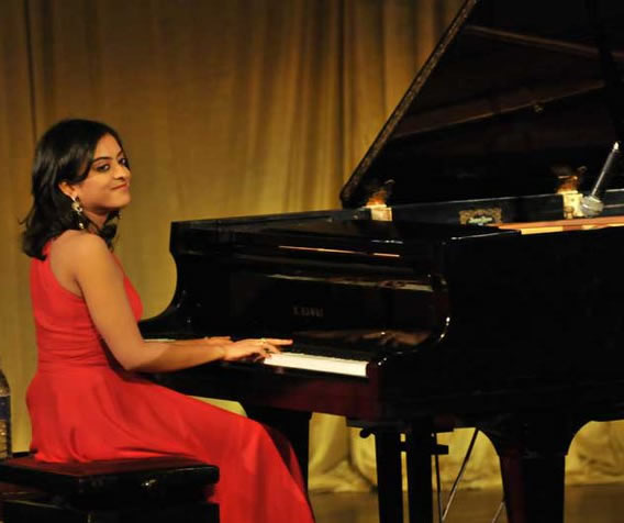 female piano player himachal-pradesh