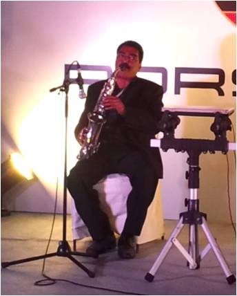 indian saxophone player himachal-pradesh